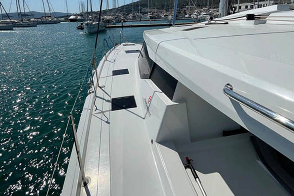 Catamaran Fountaine Pajot Astrea 42 Barramundi III