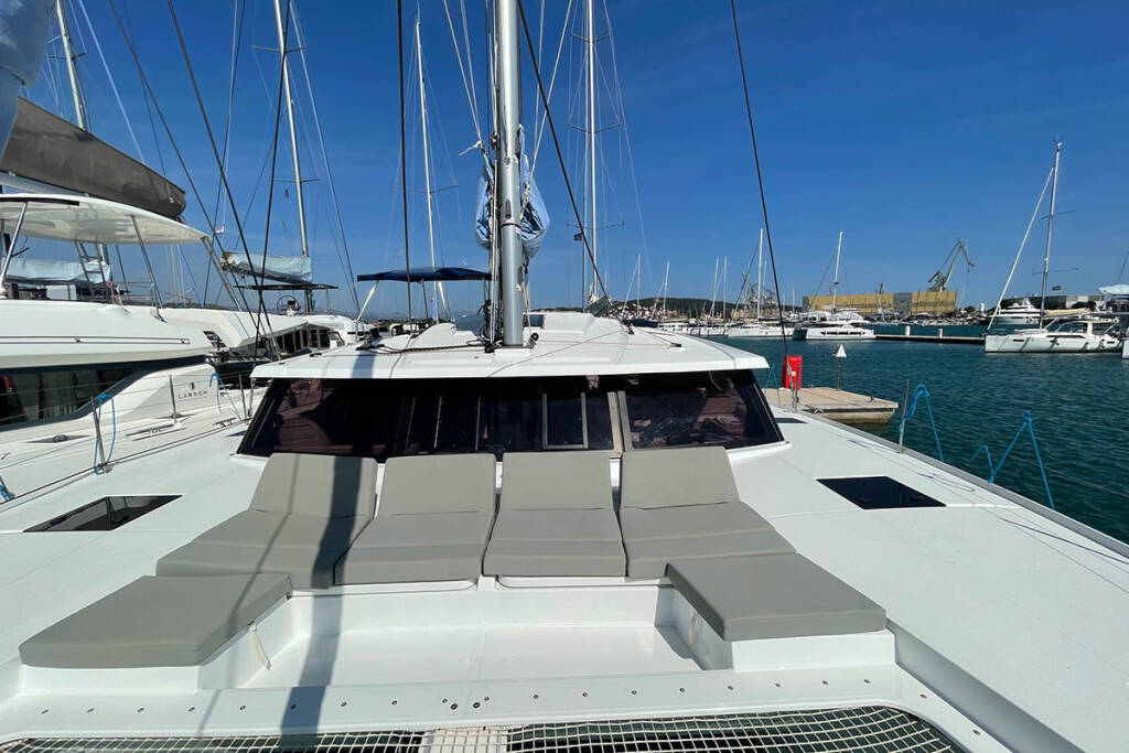 Catamaran Fountaine Pajot Astrea 42 Barramundi III