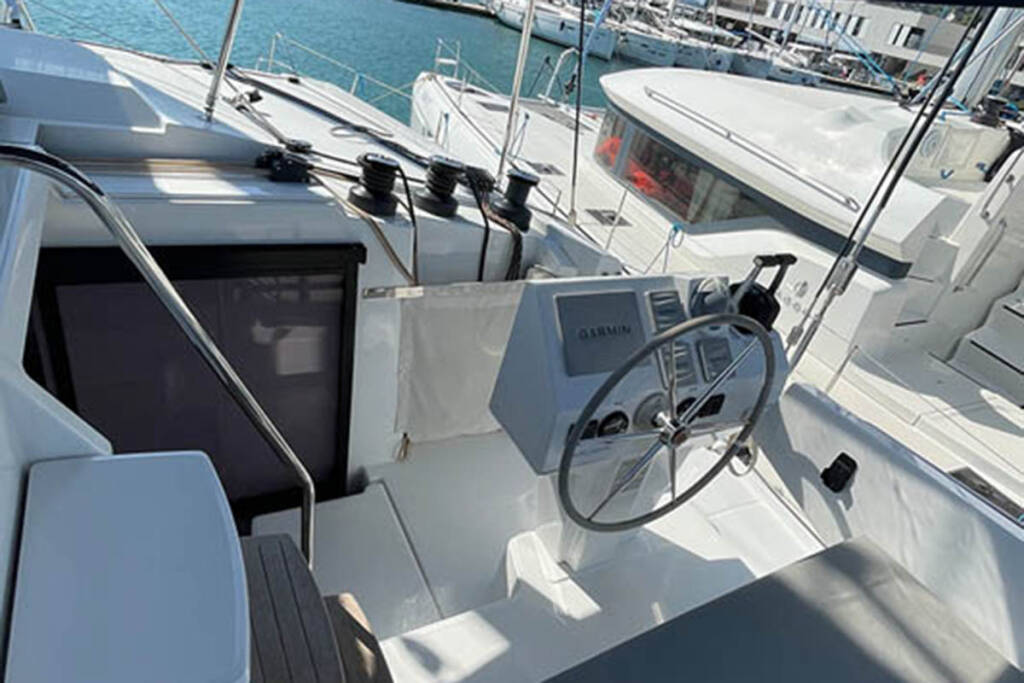 Catamaran Fountaine Pajot Astrea 42 Barramundi III