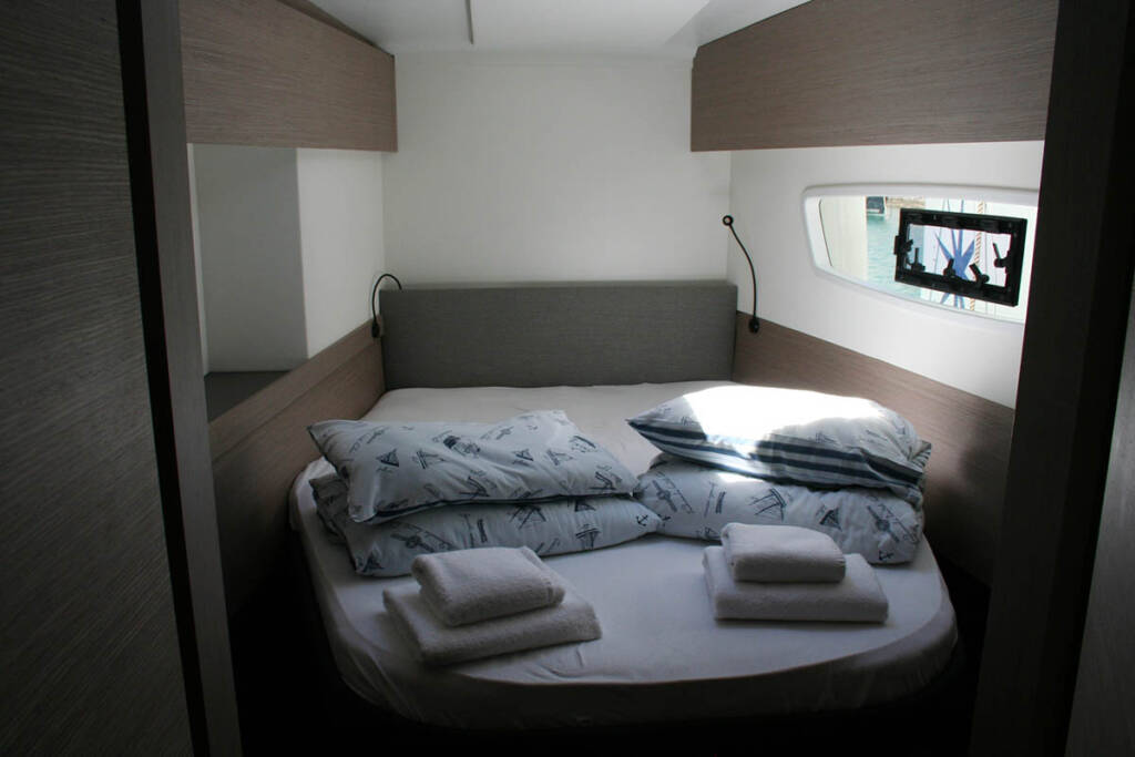 Catamaran Fountaine Pajot Astrea 42 Barramundi III