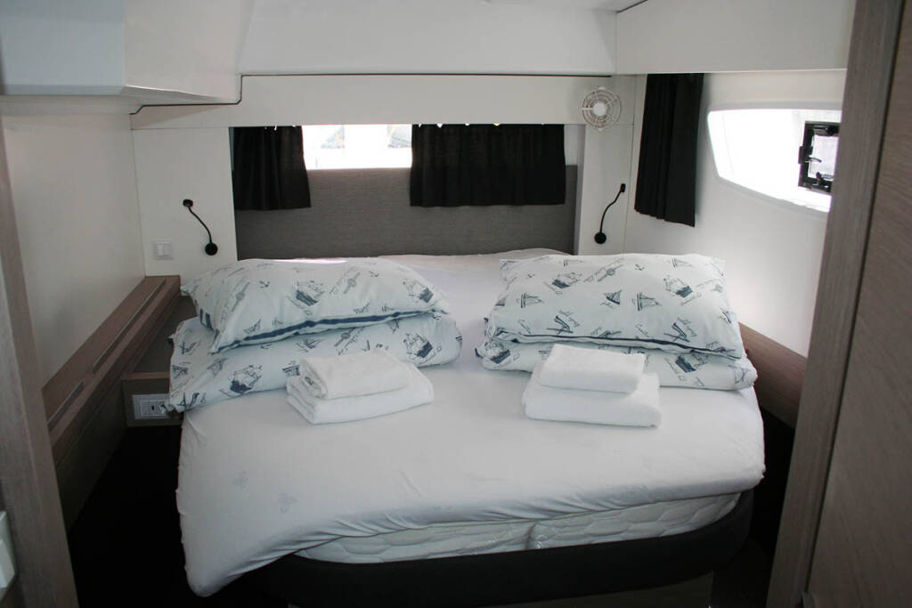 Catamaran Fountaine Pajot Astrea 42 Barramundi III