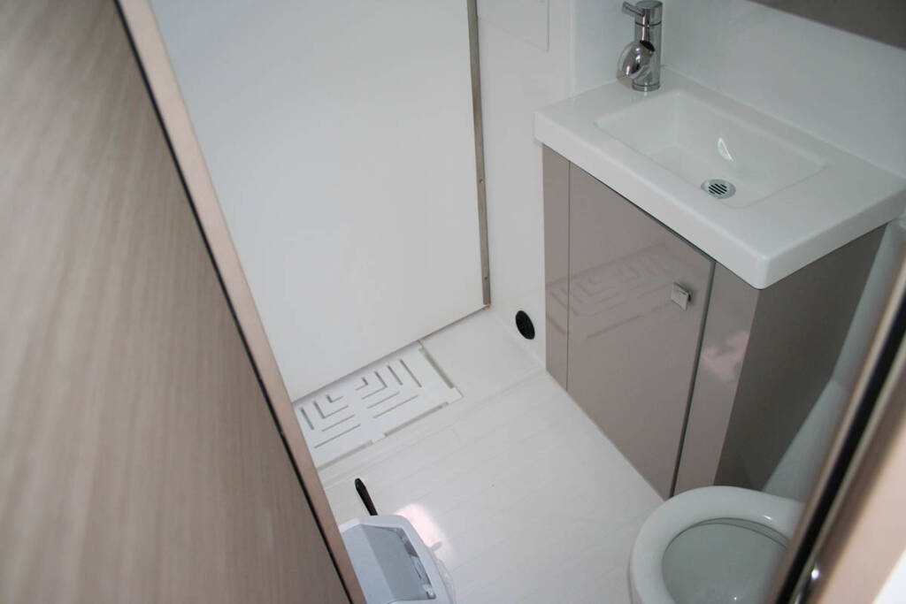 Catamaran Fountaine Pajot Astrea 42 Barramundi III