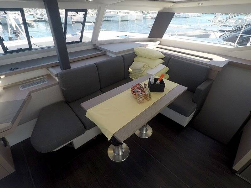 Katamaran Fountaine Pajot Astrea 42 Imagine