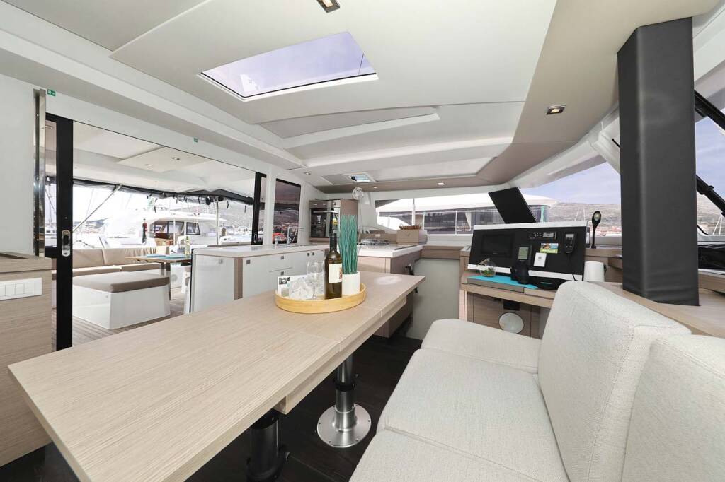 Katamaran Fountaine Pajot Astrea 42 La Mula