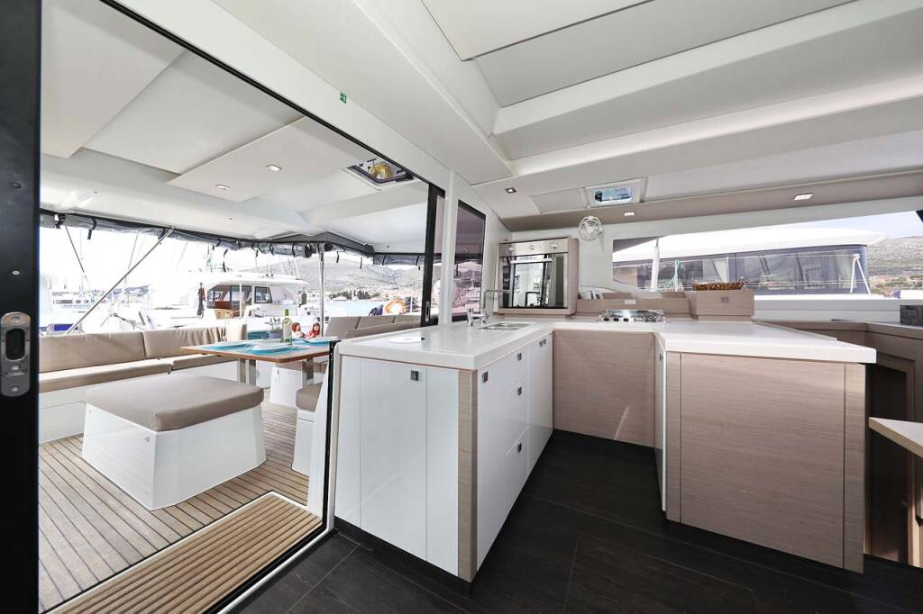 Katamaran Fountaine Pajot Astrea 42 La Mula
