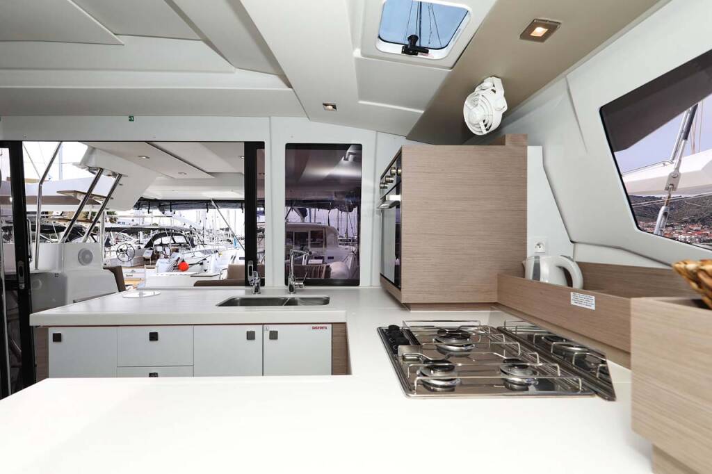 Katamaran Fountaine Pajot Astrea 42 La Mula