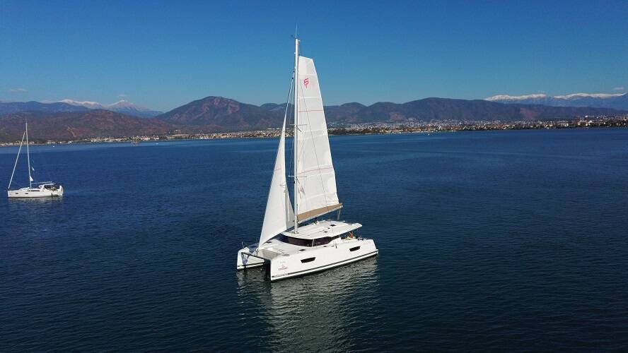 Catamaran Fountaine Pajot Astrea 42 Gloria