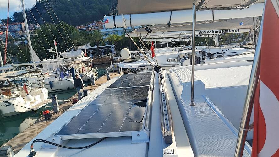 Catamaran Fountaine Pajot Astrea 42 Gloria