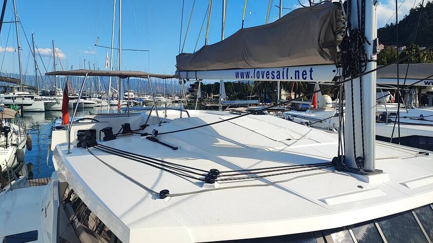 Catamaran Fountaine Pajot Astrea 42 Gloria