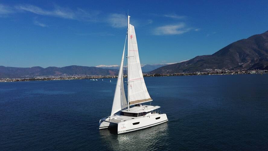 Katamaran Fountaine Pajot Astrea 42 Reina