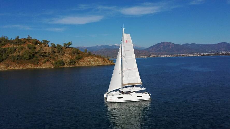 Katamaran Fountaine Pajot Astrea 42 Reina