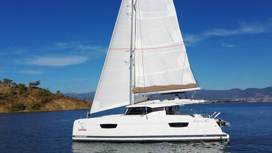 Katamaran Fountaine Pajot Astrea 42 Reina