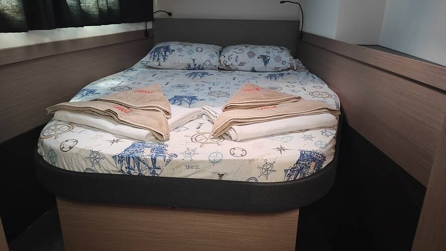 Katamaran Fountaine Pajot Astrea 42 Reina