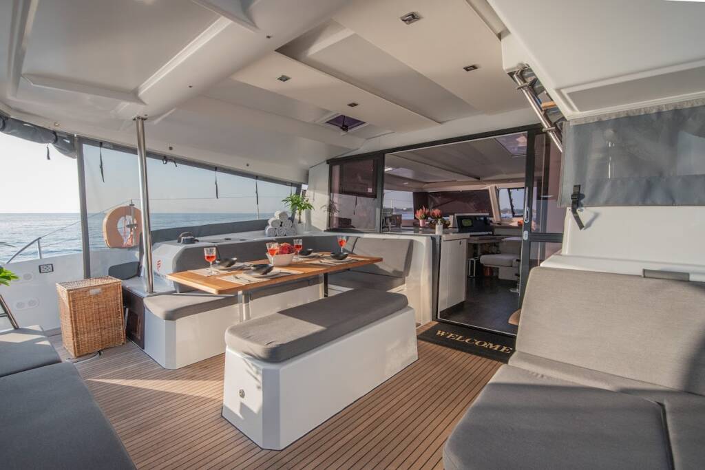 Catamaran Fountaine Pajot Astrea 42 Nou Nou 1