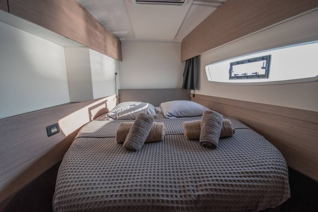 Catamaran Fountaine Pajot Astrea 42 Nou Nou 1