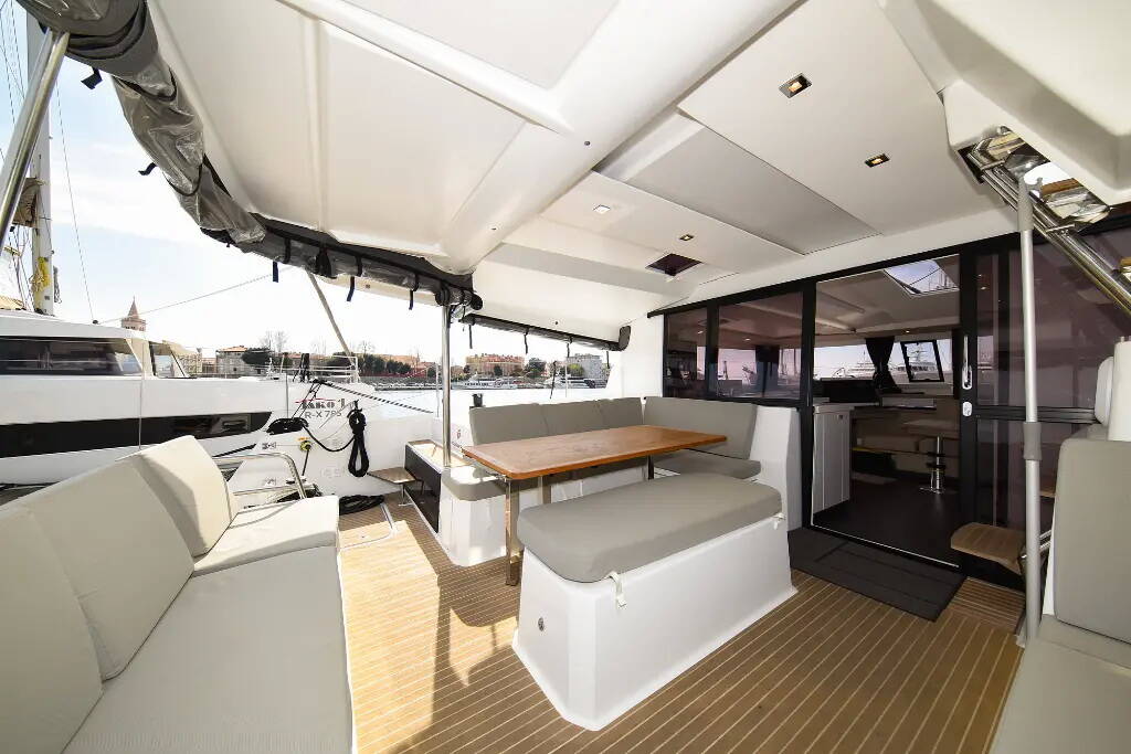 Catamaran Fountaine Pajot Astrea 42 CLASS