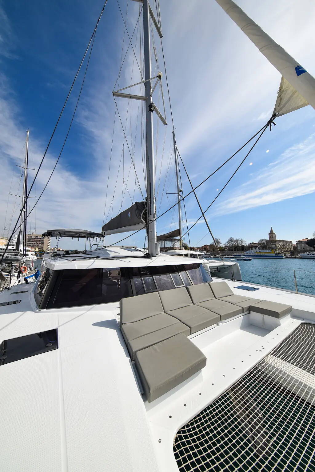 Catamaran Fountaine Pajot Astrea 42 Le Bart