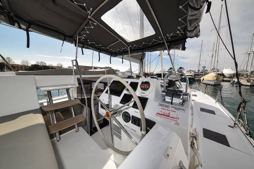 Katamaran Fountaine Pajot Astrea 42 PRESTIGE