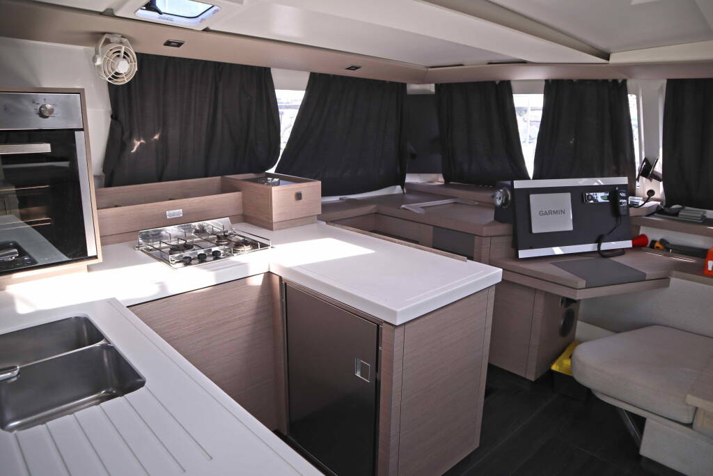 Katamaran Fountaine Pajot Astrea 42 