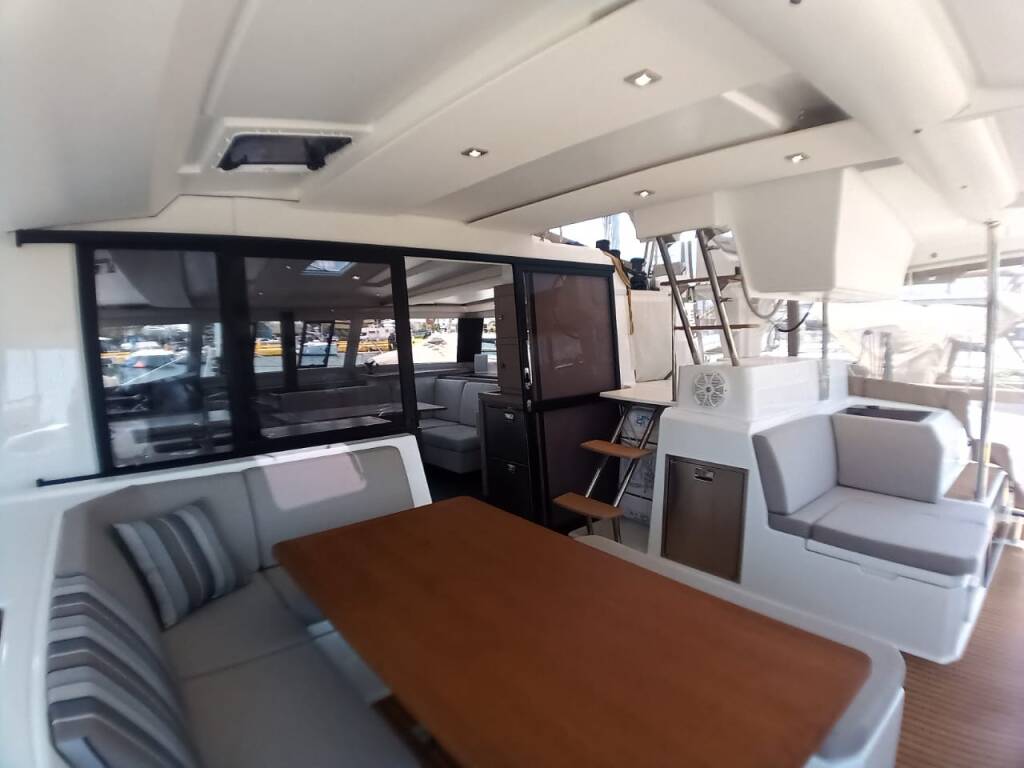 Katamaran Fountaine Pajot Astrea 42 Nostos