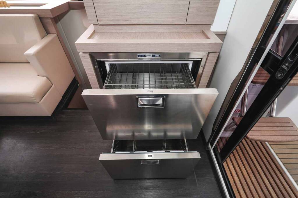 Katamaran Fountaine Pajot Astrea 42 Ariel