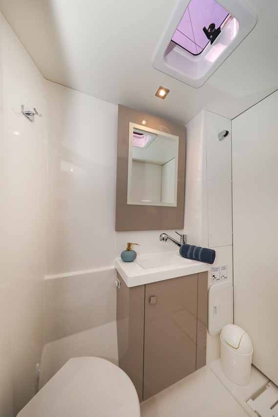 Katamaran Fountaine Pajot Astrea 42 Ariel