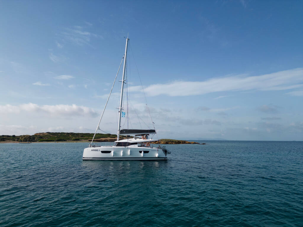 Catamaran Fountaine Pajot Astrea 42 Argo I