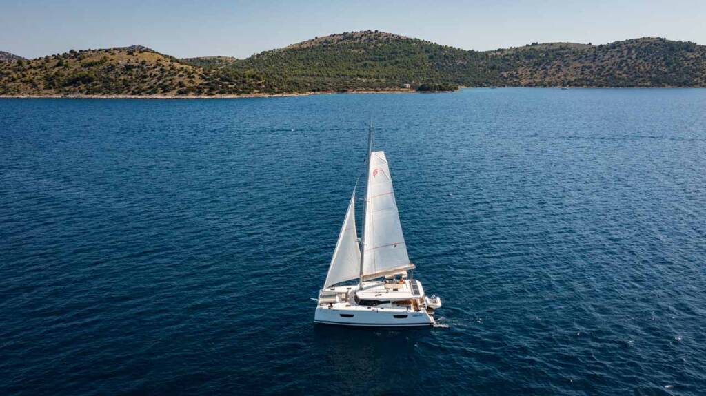 Katamaran Fountaine Pajot Astrea 42 Flonja