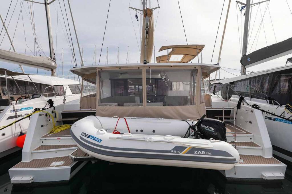 Catamaran Fountaine Pajot Astrea 42 Alchiba