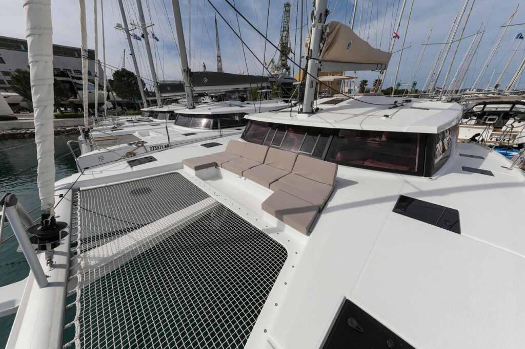 Catamaran Fountaine Pajot Astrea 42 Alchiba