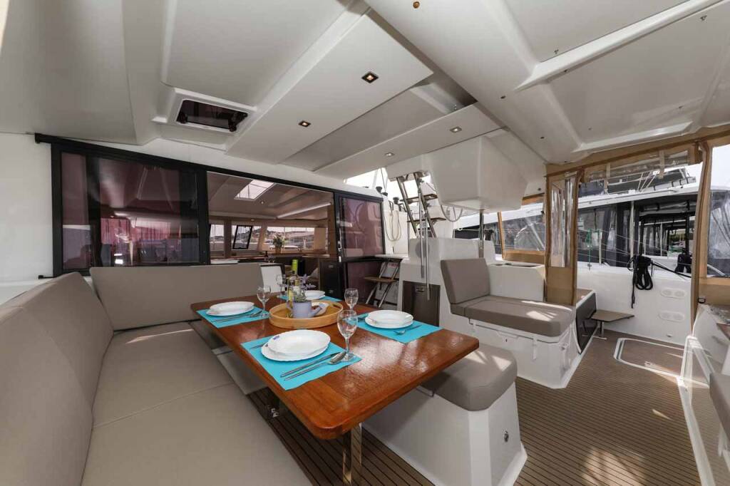 Catamaran Fountaine Pajot Astrea 42 Alchiba