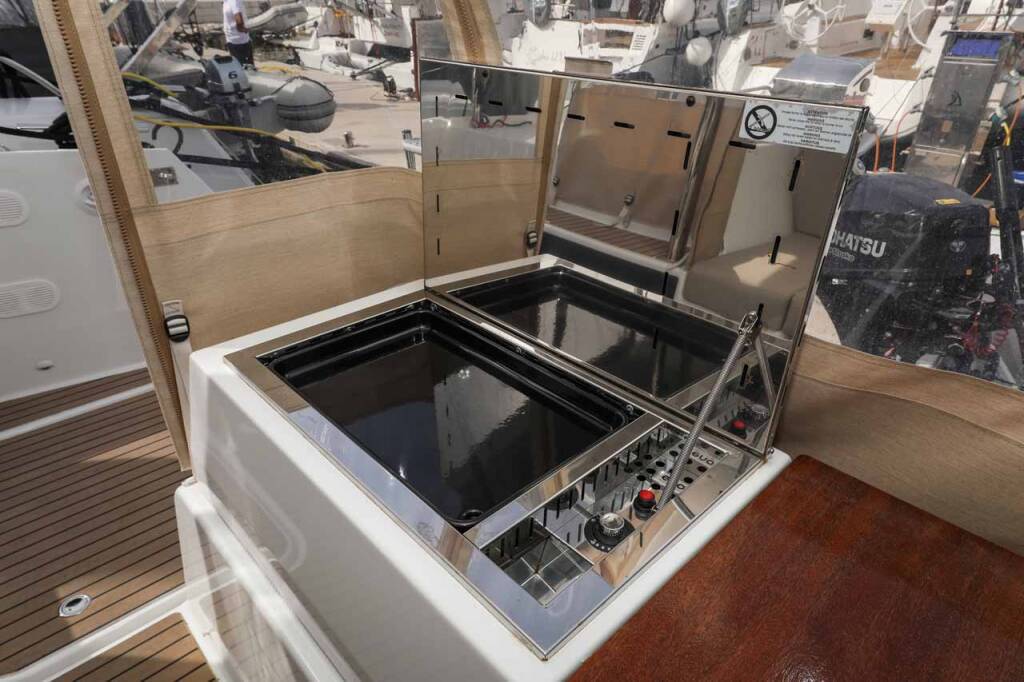 Catamaran Fountaine Pajot Astrea 42 Alchiba
