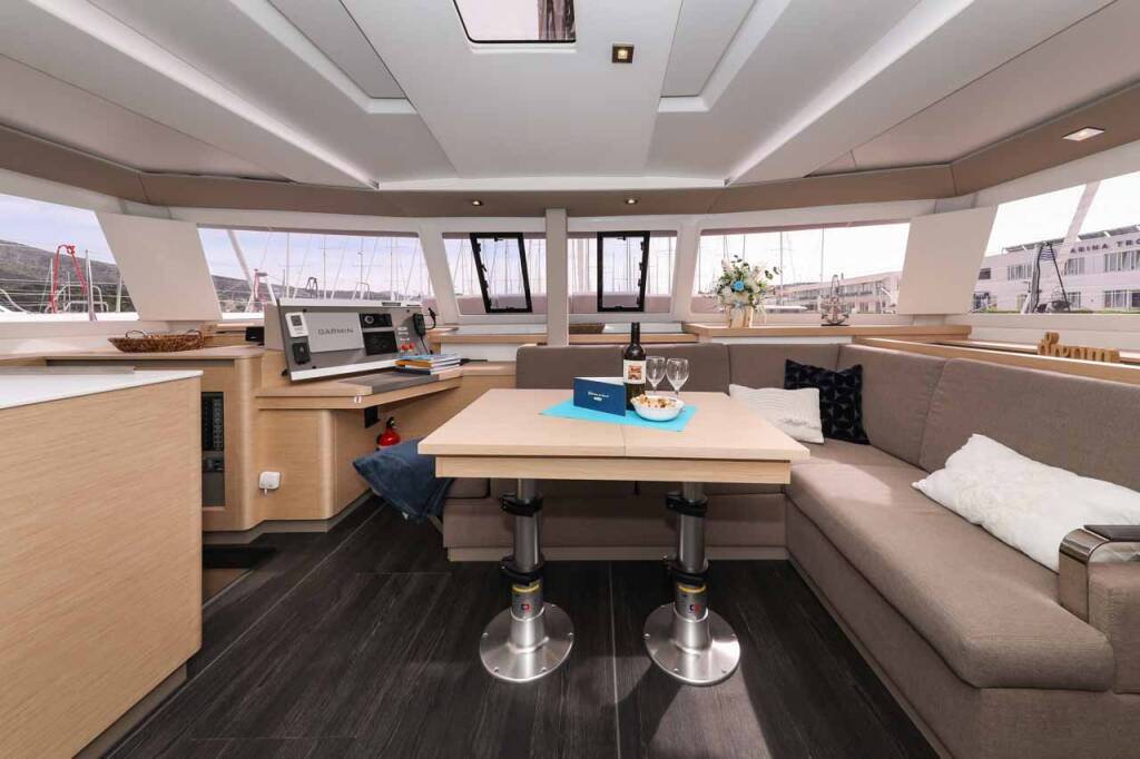 Catamaran Fountaine Pajot Astrea 42 Alchiba