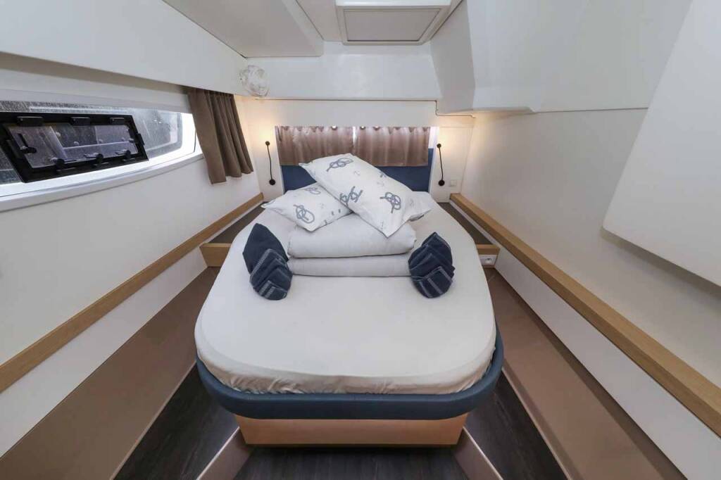 Catamaran Fountaine Pajot Astrea 42 Alchiba
