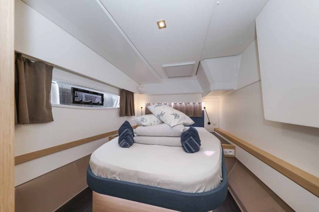 Catamaran Fountaine Pajot Astrea 42 Alchiba