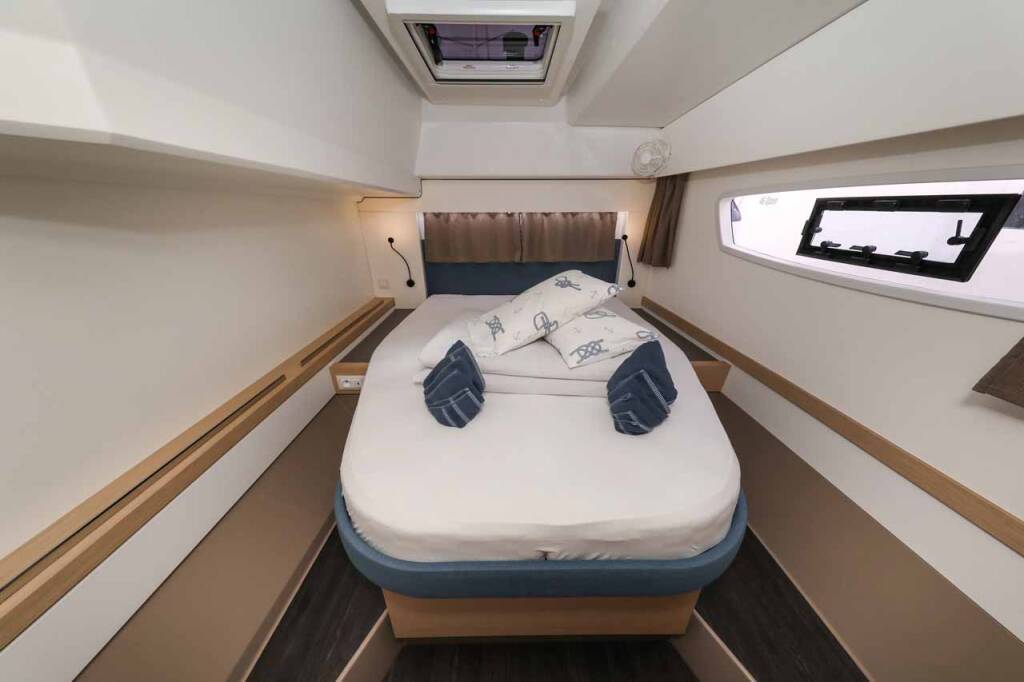 Catamaran Fountaine Pajot Astrea 42 Alchiba