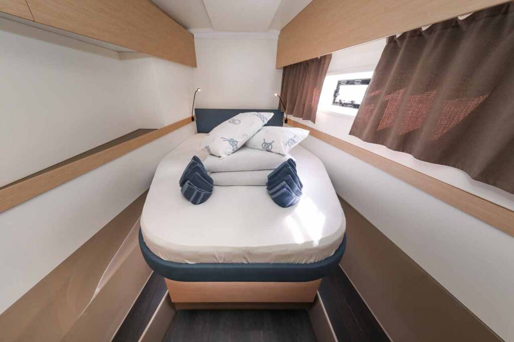 Catamaran Fountaine Pajot Astrea 42 Alchiba