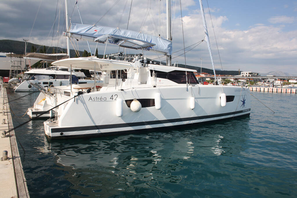 Catamaran Fountaine Pajot Astrea 42 Cata del Mar