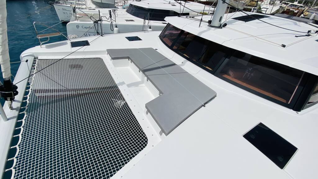 Catamaran Fountaine Pajot Astrea 42 Sirius 1