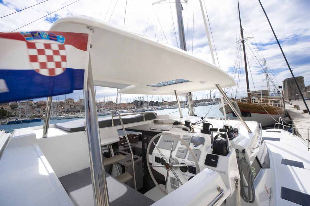 Katamaran Fountaine Pajot Astrea 42 Mojo