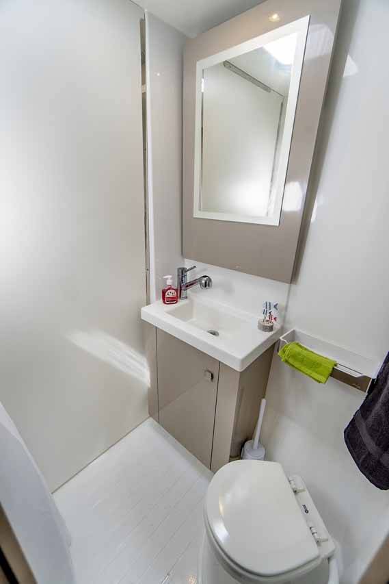 Katamaran Fountaine Pajot Astrea 42 Mojo