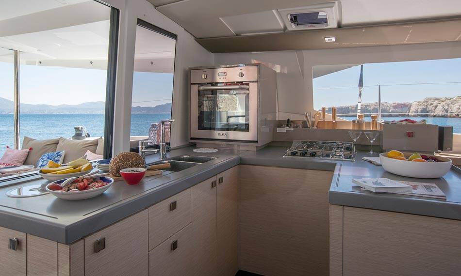 Katamaran Fountaine Pajot Astrea 42 Felis