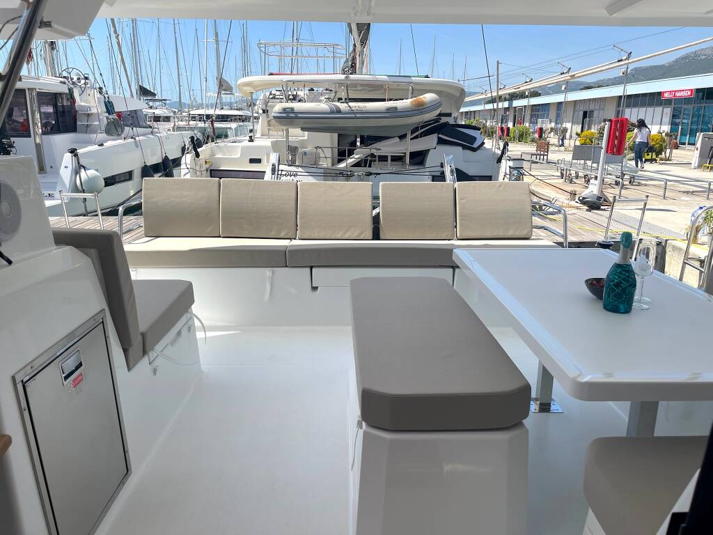 Katamaran Fountaine Pajot Astrea 42 Ocean Allure