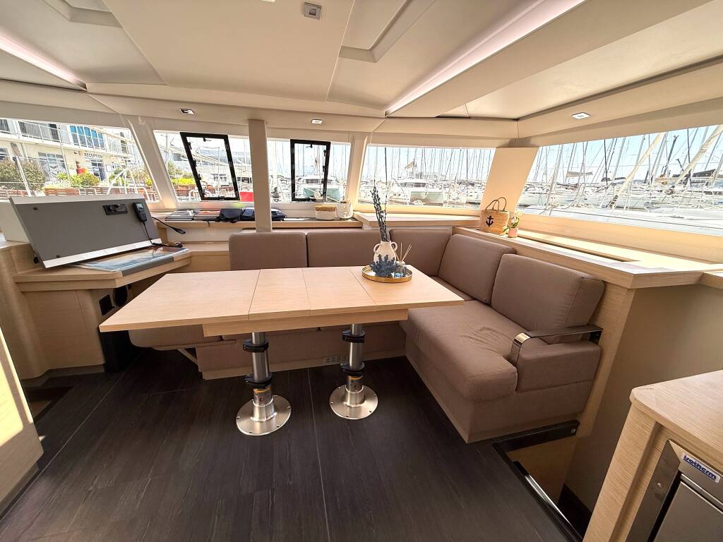 Katamaran Fountaine Pajot Astrea 42 Ocean Allure