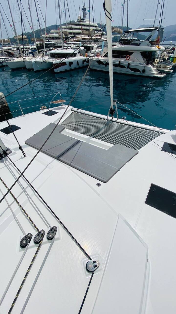 Katamaran Fountaine Pajot Astrea 42 Capella 1