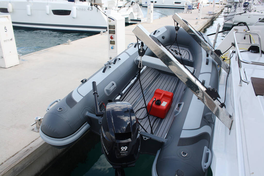 Catamaran Fountaine Pajot Astrea 42 Mae Fee