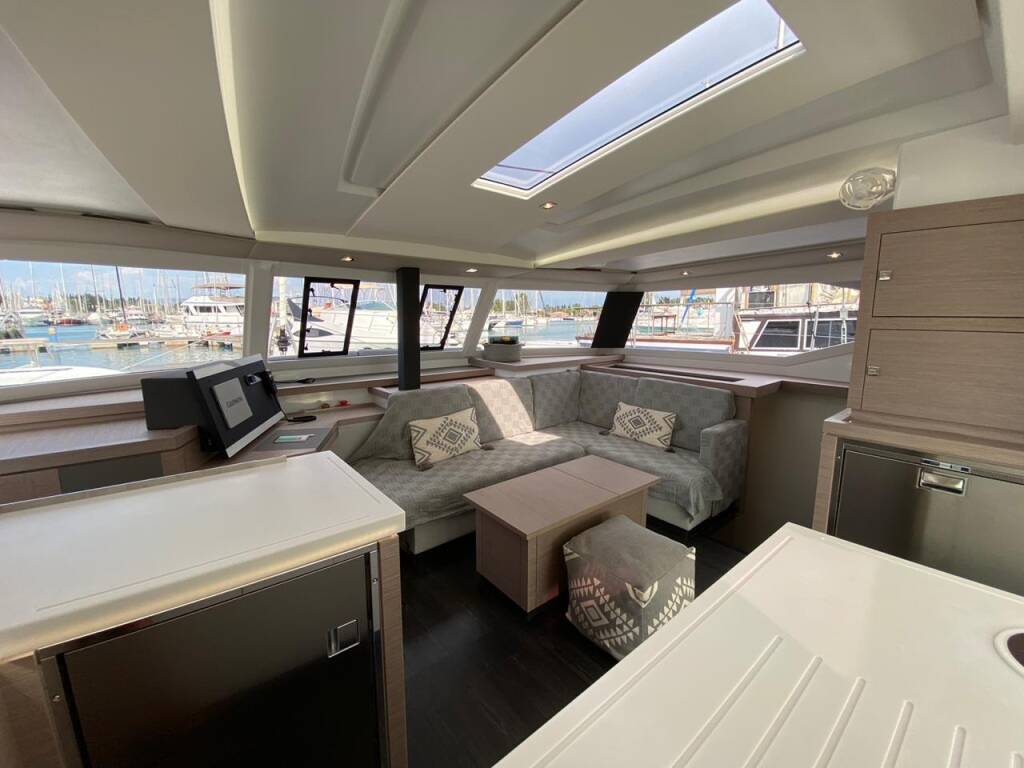 Katamaran Fountaine Pajot Astrea 42 Ooga Chaka