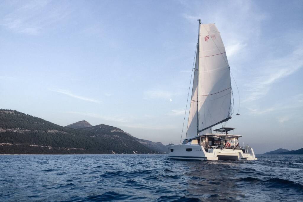 Katamaran Fountaine Pajot Astrea 42 Wave