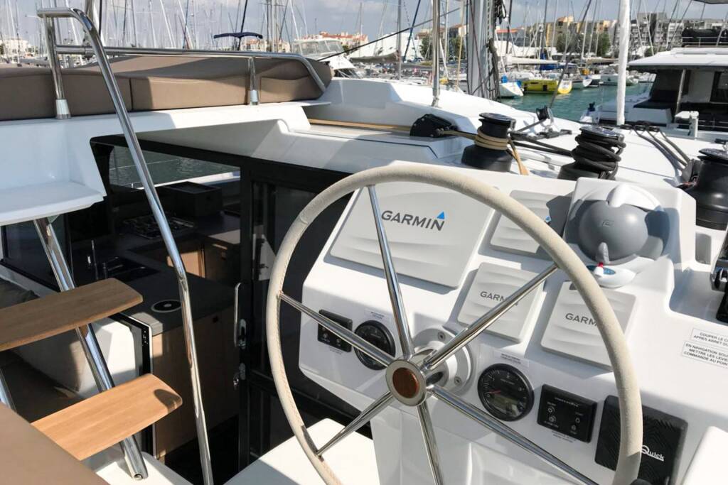 Katamaran Fountaine Pajot Astrea 42 Wave