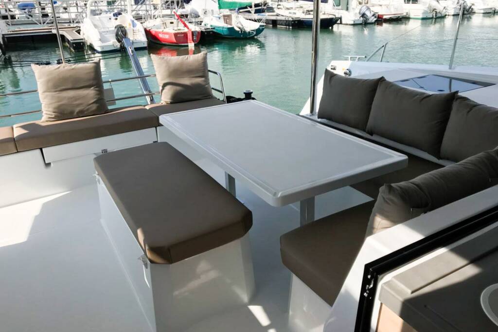 Katamaran Fountaine Pajot Astrea 42 Wave